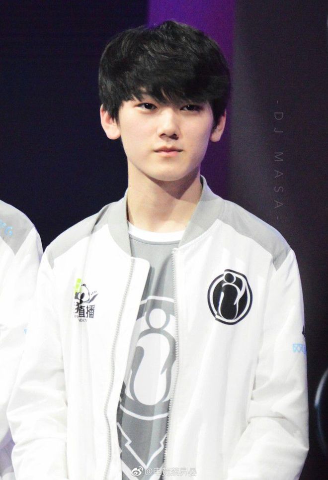 LOL历史上的今天——IG打出SKT黑历史1557